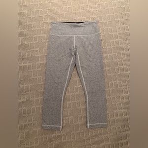 Lululemon Cropped Wunder Under Leggings-